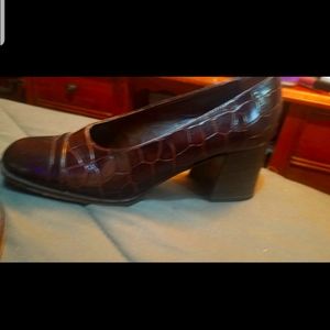 Brighton brown tortoise low chunk heels